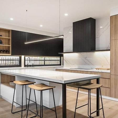 Kirks On Park - Brand New Luxury Home, Great Location Sorrento Exterior photo
